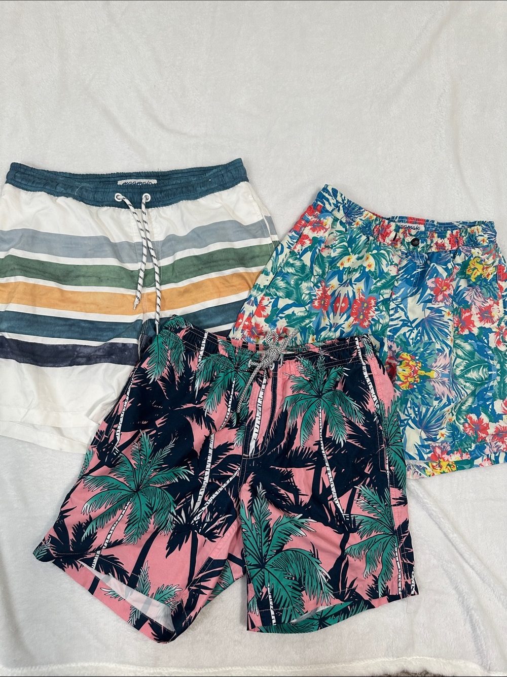 🎾 Bundle of 3 Maamgic Swim Shorts Size Small